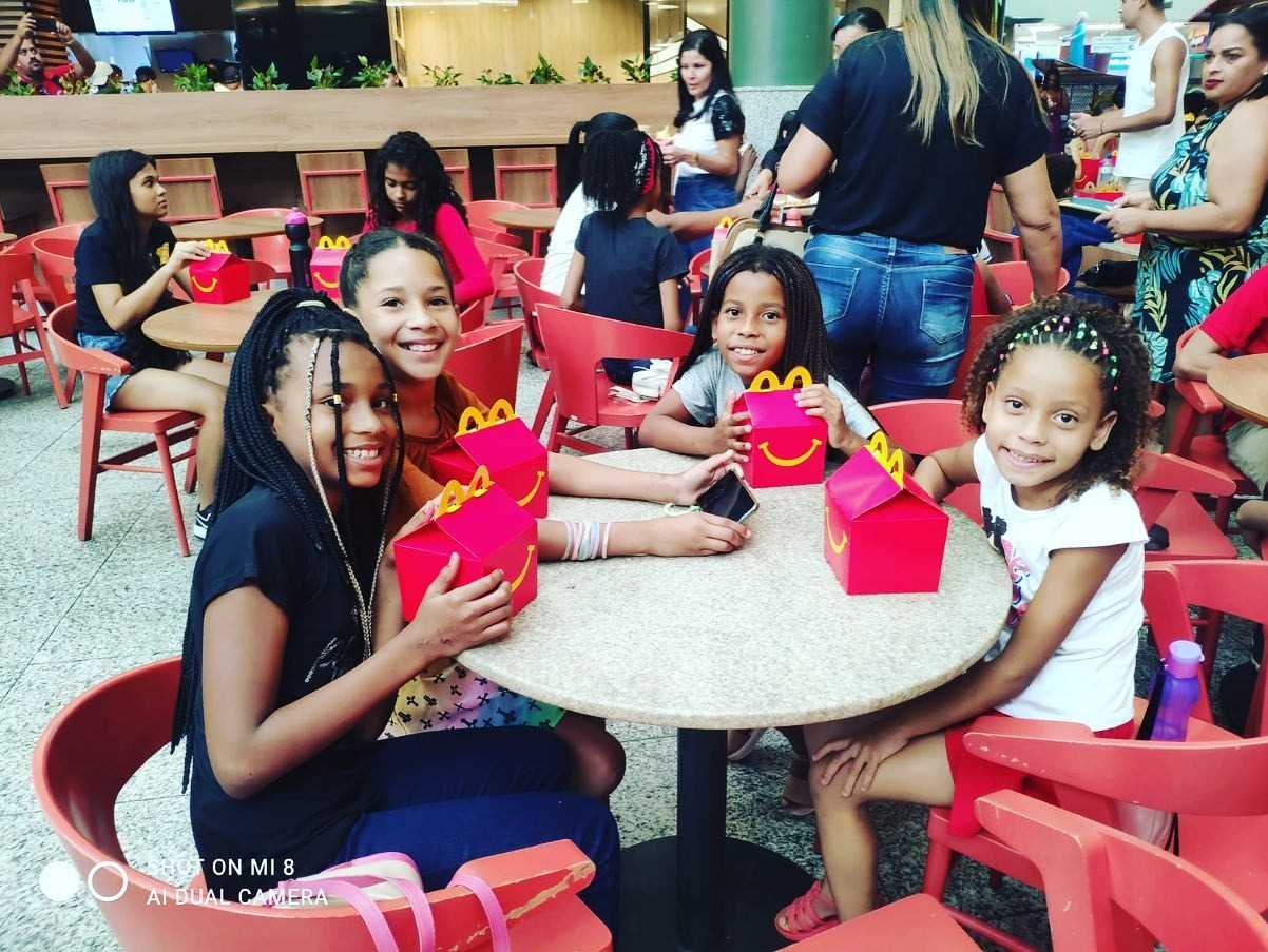 Camacã: Projeto aluno nota 10 da Secretaria de Educação premeia alunos a um passeio no shopping